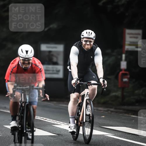 13.09.2026 - Stadtparktriathlon H.Heesch http://msf.ph/oto/10361261 13.09.2026 10:02:20 Radfahren 229, 245, 249, 274, 309, 331, 332, 336 meine-sportfotos.de