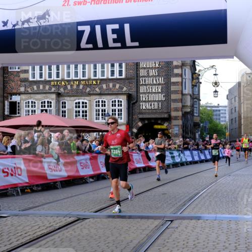 13.09.2026 - 21. swb-Marathon Bremen Tim E. http://msf.ph/oto/10361268 13.09.2026 12:58:49 Ziel 346, 2049, 5672, 6198, 8311, 8394 meine-sportfotos.de