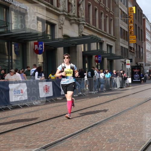 13.09.2026 - 21. swb-Marathon Bremen Strokosch-Dieckow http://msf.ph/oto/10361271 13.09.2026 11:21:53 Ziel 11698, 12157, 12211, 12444, 11104, 11639 meine-sportfotos.de
