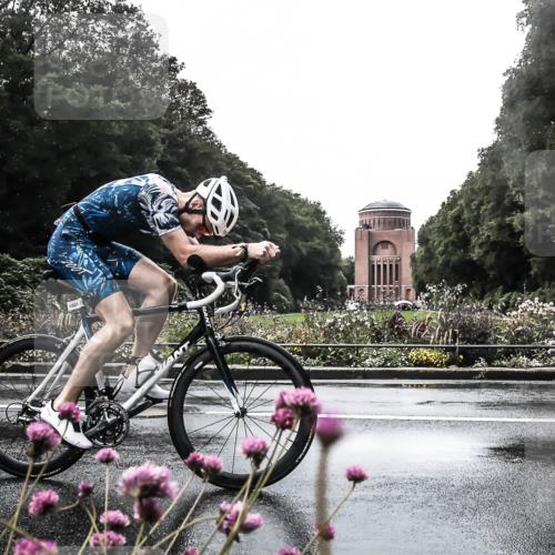 13.09.2026 - Stadtparktriathlon H.Heesch http://msf.ph/oto/10361278 13.09.2026 12:16:51 Radfahren 990, 1001, 1139 meine-sportfotos.de