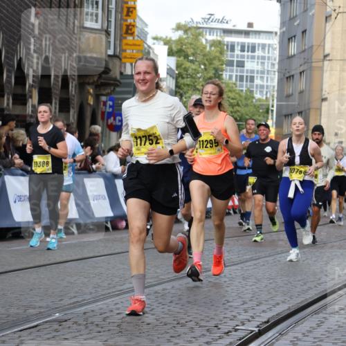 13.09.2026 - 21. swb-Marathon Bremen Strokosch-Dieckow http://msf.ph/oto/10361285 13.09.2026 10:58:21 Ziel 10078, 10494, 10543, 10559, 10565, 10604, 10673, 10728, 10826, 10828, 10903, 10914, 10931, 10932, 11136, 11332, 11752, 11824, 11856, 11863, 11884, 12427, 12441, 12482, 12551, 10878, 10879, 11004, 11152, 11189, 11384, 11455, 11686, 11953, 11955, 12180, 12237, 12320, 12499, 12505, 12518 meine-sportfotos.de