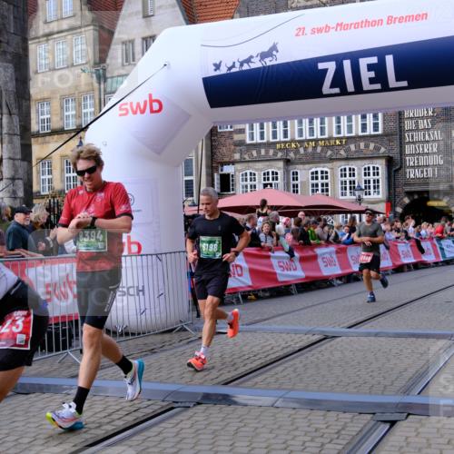 13.09.2026 - 21. swb-Marathon Bremen Tim E. http://msf.ph/oto/10361321 13.09.2026 12:58:51 Ziel 346, 2049, 5672, 6198, 8311, 8394 meine-sportfotos.de
