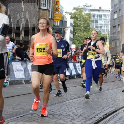 13.09.2026 - 21. swb-Marathon Bremen Strokosch-Dieckow http://msf.ph/oto/10361331 13.09.2026 10:58:22 Ziel 10078, 10494, 10543, 10559, 10565, 10604, 10673, 10826, 10828, 10903, 10914, 10931, 10932, 11136, 11295, 11332, 11752, 11824, 11863, 11884, 12441, 12482, 12551, 10878, 10879, 11004, 11152, 11189, 11384, 11455, 11686, 11953, 11955, 12180, 12237, 12320, 12499, 12505, 12518 meine-sportfotos.de