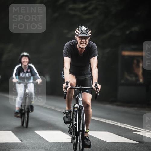 13.09.2026 - Stadtparktriathlon H.Heesch http://msf.ph/oto/10361351 13.09.2026 10:02:29 Radfahren 211, 267, 309, 316, 326, 340 meine-sportfotos.de