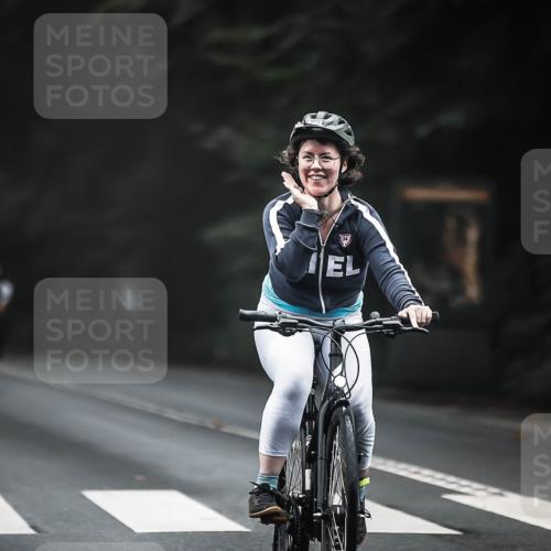 13.09.2026 - Stadtparktriathlon H.Heesch http://msf.ph/oto/10361382 13.09.2026 10:02:30 Radfahren 211, 267, 313, 316, 326, 340 meine-sportfotos.de