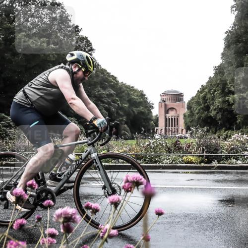 13.09.2026 - Stadtparktriathlon H.Heesch http://msf.ph/oto/10361383 13.09.2026 12:17:35 Radfahren 1043, 1053, 1150 meine-sportfotos.de