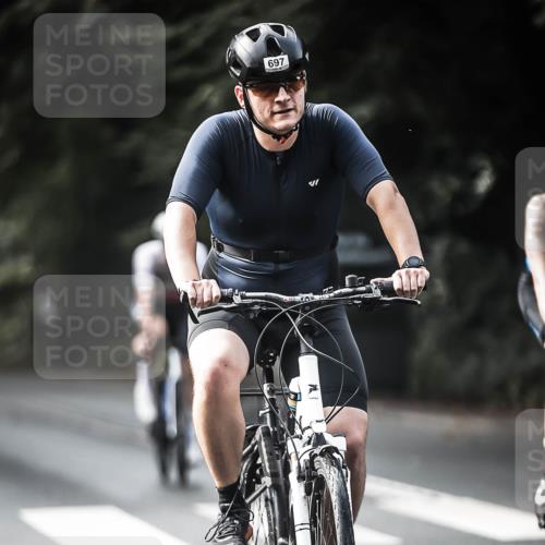 13.09.2026 - Stadtparktriathlon H.Heesch http://msf.ph/oto/10361386 13.09.2026 11:17:22 Radfahren 497, 548, 593, 616, 625, 637, 672, 690, 697, 736, 770, 771, 772 meine-sportfotos.de