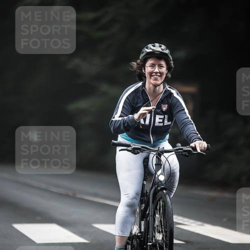 13.09.2026 - Stadtparktriathlon H.Heesch http://msf.ph/oto/10361387 13.09.2026 10:02:30 Radfahren 211, 267, 313, 316, 326, 340 meine-sportfotos.de