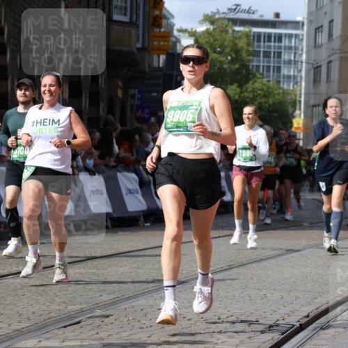 13.09.2026 - 21. swb-Marathon Bremen Strokosch-Dieckow http://msf.ph/oto/10361393 13.09.2026 13:34:12 Ziel 1656, 2405, 2727, 3389, 3522, 3761, 3790, 4490, 4554, 4613, 4658, 4874, 5063, 5156, 5341, 5513, 5563, 5587, 6151, 6508, 6509, 6623, 6808, 7047, 7126, 7303, 7354, 7431, 7832, 8025, 8512, 8641, 8910, 9068, 9128, 9342, 9344, 682, 911, 1307, 2215, 3029, 3068, 3214, 3636, 3890, 4112, 4616, 5147, 5566, 5852, 6255, 7696, 7746, 8870, 9094, 9100, 9402, 9453, 9802, 13112 meine-sportfotos.de