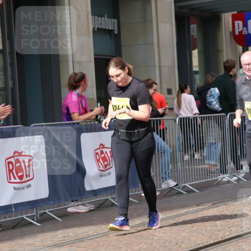 13.09.2026 - 21. swb-Marathon Bremen Strokosch-Dieckow http://msf.ph/oto/10361410 13.09.2026 11:22:07 Ziel 10710, 10968, 11423, 11579, 12444, 11639, 11698, 12157, 12211 meine-sportfotos.de