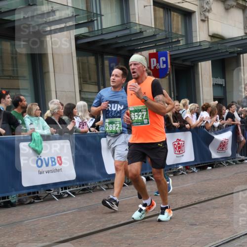 13.09.2026 - 21. swb-Marathon Bremen Strokosch-Dieckow http://msf.ph/oto/10361458 13.09.2026 13:36:10 Ziel 164, 372, 900, 1738, 1880, 2467, 2673, 2692, 2700, 2731, 2819, 2823, 3067, 3410, 3585, 3591, 4006, 4049, 4050, 4182, 4216, 4304, 4414, 4643, 4676, 4989, 5061, 5656, 5781, 6340, 6516, 6527, 6568, 6642, 6778, 7039, 7249, 7344, 7379, 7765, 7808, 7865, 8511, 8525, 8723, 8731, 8790, 8905, 8941, 9427, 9776, 9899, 10068, 10070, 13038, 563, 1072, 1867, 2339, 2565, 2931, 2949, 3026, 3056, 3224, 3291, 3454, 3489, 4016, 5026, 5157, 5276, 5381, 5816, 6159, 6874, 6982, 7036 meine-sportfotos.de