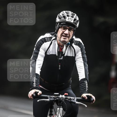 13.09.2026 - Stadtparktriathlon H.Heesch http://msf.ph/oto/10361477 13.09.2026 10:02:36 Radfahren 211, 263, 313, 326, 340 meine-sportfotos.de