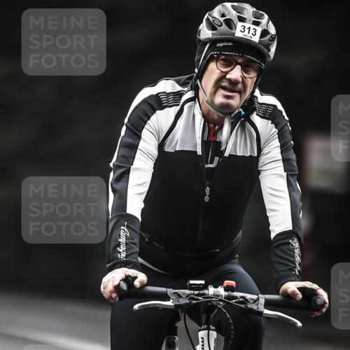 13.09.2026 - Stadtparktriathlon H.Heesch http://msf.ph/oto/10361484 13.09.2026 10:02:36 Radfahren 211, 263, 313, 326, 340 meine-sportfotos.de