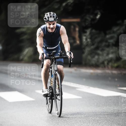 13.09.2026 - Stadtparktriathlon H.Heesch http://msf.ph/oto/10361507 13.09.2026 11:17:32 Radfahren 497, 562, 616, 736, 752, 771, 1799 meine-sportfotos.de