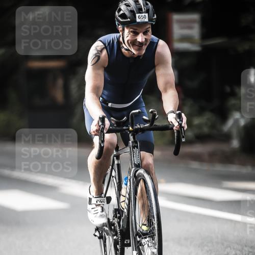 13.09.2026 - Stadtparktriathlon H.Heesch http://msf.ph/oto/10361533 13.09.2026 11:17:33 Radfahren 497, 562, 616, 736, 752, 771, 1799 meine-sportfotos.de