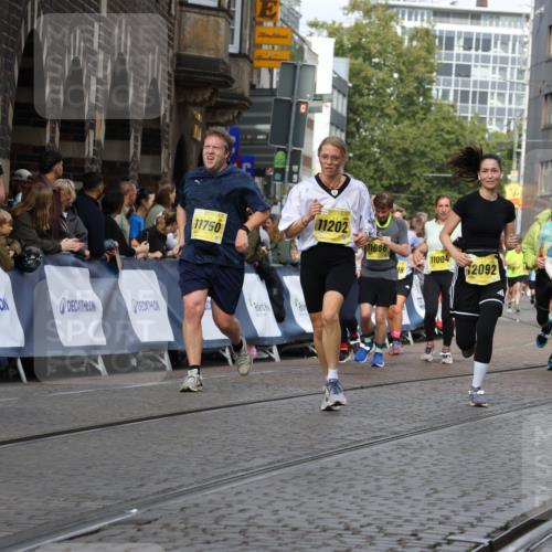 13.09.2026 - 21. swb-Marathon Bremen Strokosch-Dieckow http://msf.ph/oto/10361551 13.09.2026 10:58:27 Ziel 10249, 10494, 10530, 10543, 10559, 10604, 10673, 10750, 10798, 10826, 10828, 10903, 10914, 10931, 10932, 11120, 11131, 11136, 11295, 11332, 11388, 11420, 11752, 11863, 11884, 11952, 12017, 12386, 12387, 12441, 12482, 10878, 10879, 11030, 11189, 11384, 11743, 11955, 12180, 12237, 12320, 12499, 12505 meine-sportfotos.de