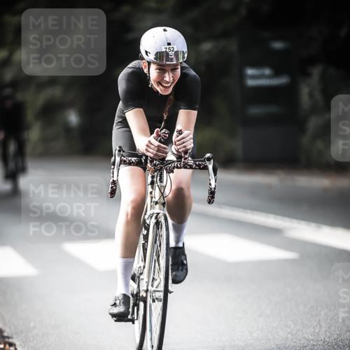 13.09.2026 - Stadtparktriathlon H.Heesch http://msf.ph/oto/10361567 13.09.2026 11:17:39 Radfahren 562, 660, 752, 814, 1797 meine-sportfotos.de