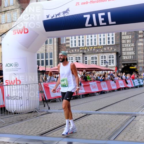 13.09.2026 - 21. swb-Marathon Bremen Tim E. http://msf.ph/oto/10361586 13.09.2026 12:59:10 Ziel 1118, 1576, 3624, 4847, 6929, 8065, 8994, 9120, 9329 meine-sportfotos.de