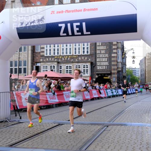 13.09.2026 - 21. swb-Marathon Bremen Tim E. http://msf.ph/oto/10361627 13.09.2026 12:59:14 Ziel 1118, 1576, 3624, 3688, 4399, 4847, 6929, 8065, 8994, 9120, 9329 meine-sportfotos.de