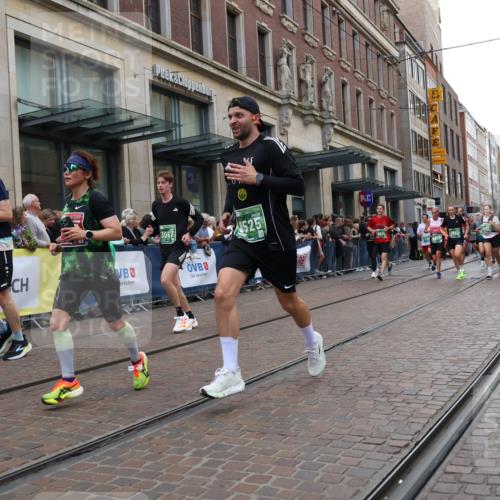 13.09.2026 - 21. swb-Marathon Bremen Strokosch-Dieckow http://msf.ph/oto/10361636 13.09.2026 13:36:14 Ziel 164, 372, 900, 1738, 1880, 2467, 2673, 2692, 2700, 2731, 2819, 2823, 3067, 3410, 3585, 3591, 3815, 4006, 4049, 4050, 4182, 4216, 4304, 4414, 4643, 4676, 4892, 5061, 5656, 5781, 6280, 6340, 6516, 6527, 6568, 7039, 7229, 7237, 7249, 7344, 7656, 7765, 7808, 8525, 8723, 8790, 8905, 9427, 9776, 9899, 10068, 10070, 13038, 563, 1072, 1867, 2339, 2565, 2931, 2949, 3026, 3056, 3224, 3291, 3454, 3489, 4016, 5026, 5276, 5816, 6159, 6874, 6982, 7036 meine-sportfotos.de