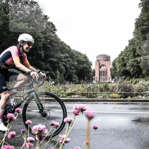 13.09.2026 - Stadtparktriathlon H.Heesch http://msf.ph/oto/10361657 13.09.2026 12:19:03 Radfahren 1106, 1132 meine-sportfotos.de