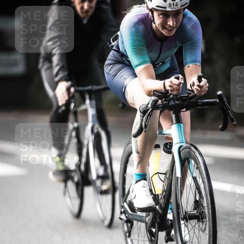 13.09.2026 - Stadtparktriathlon H.Heesch http://msf.ph/oto/10361662 13.09.2026 11:17:43 Radfahren 660, 752, 814, 1797 meine-sportfotos.de