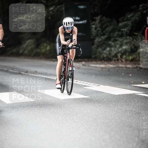 13.09.2026 - Stadtparktriathlon H.Heesch http://msf.ph/oto/10361671 13.09.2026 11:17:49 Radfahren 555, 810, 1798 meine-sportfotos.de