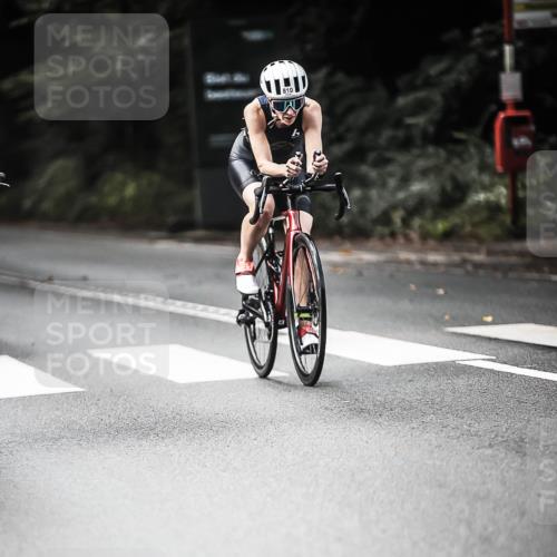 13.09.2026 - Stadtparktriathlon H.Heesch http://msf.ph/oto/10361679 13.09.2026 11:17:50 Radfahren 555, 766, 810, 1798 meine-sportfotos.de