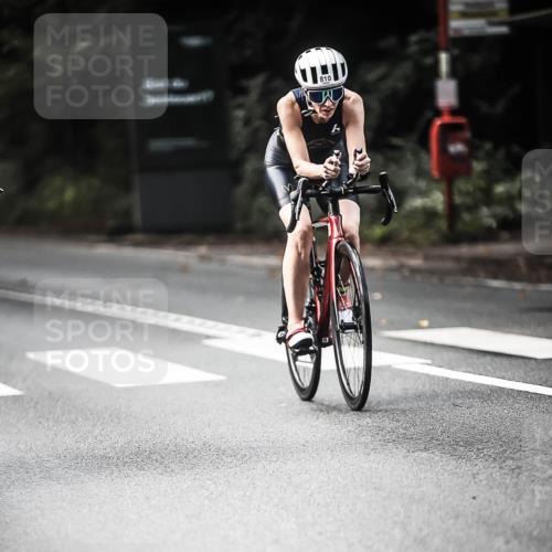 13.09.2026 - Stadtparktriathlon H.Heesch http://msf.ph/oto/10361686 13.09.2026 11:17:50 Radfahren 555, 766, 810, 1798 meine-sportfotos.de