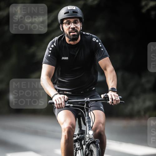 13.09.2026 - Stadtparktriathlon H.Heesch http://msf.ph/oto/10361696 13.09.2026 11:17:51 Radfahren 555, 655, 766, 810, 1798 meine-sportfotos.de