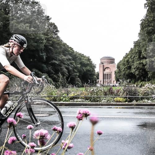 13.09.2026 - Stadtparktriathlon H.Heesch http://msf.ph/oto/10361701 13.09.2026 12:19:22 Radfahren 972, 1020, 1075, 1145, 1173 meine-sportfotos.de