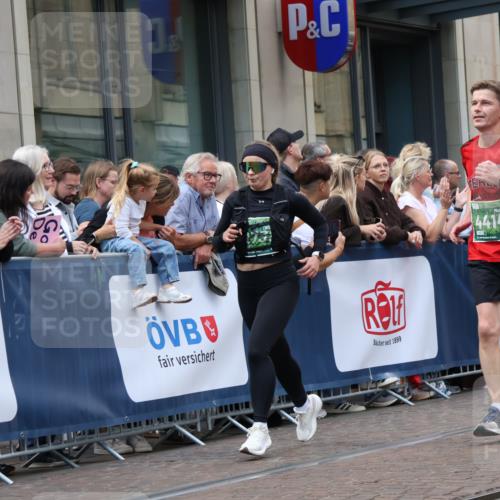 13.09.2026 - 21. swb-Marathon Bremen Strokosch-Dieckow http://msf.ph/oto/10361710 13.09.2026 13:36:16 Ziel 164, 372, 900, 1738, 1880, 1936, 2467, 2673, 2692, 2700, 2731, 2819, 2823, 3067, 3410, 3585, 3815, 4006, 4049, 4050, 4182, 4216, 4304, 4414, 4676, 4892, 5061, 5656, 5781, 5823, 6050, 6280, 6340, 6516, 6527, 6568, 7039, 7229, 7237, 7249, 7344, 7656, 7765, 7808, 8525, 8723, 8790, 8905, 9427, 9658, 9776, 9807, 9899, 10068, 10070, 563, 1072, 1867, 2339, 2565, 2931, 2949, 3026, 3224, 3291, 3454, 3489, 4016, 5026, 5276, 5816, 6159, 6874, 6982 meine-sportfotos.de
