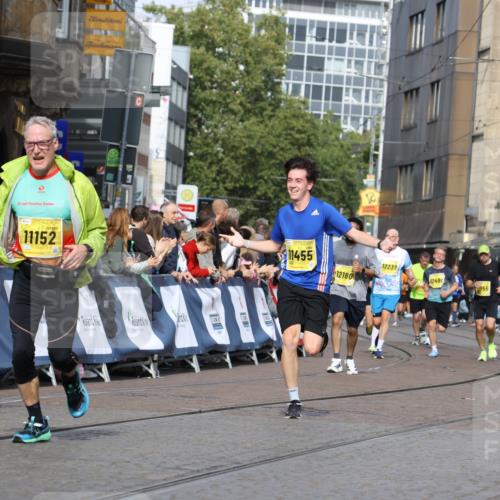 13.09.2026 - 21. swb-Marathon Bremen Strokosch-Dieckow http://msf.ph/oto/10361739 13.09.2026 10:58:32 Ziel 10249, 10494, 10530, 10543, 10604, 10673, 10750, 10798, 10826, 10828, 10903, 10914, 10931, 10932, 11120, 11131, 11202, 11295, 11388, 11403, 11420, 11750, 11752, 11884, 11906, 11952, 12017, 12092, 12386, 12387, 12441, 12482, 11030, 11189, 11228, 11488, 11743, 11955, 12237, 12320, 12505 meine-sportfotos.de