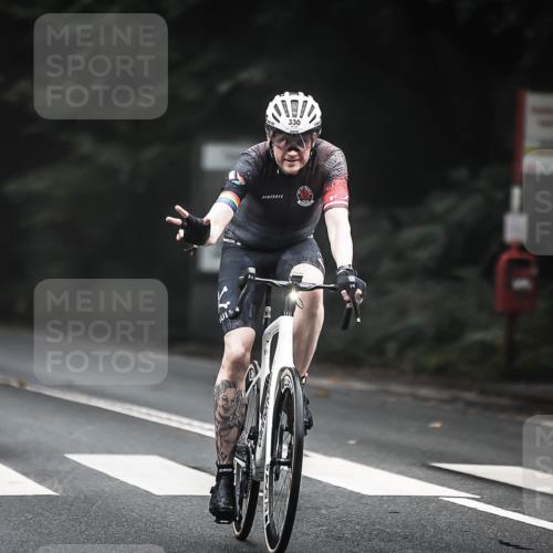 13.09.2026 - Stadtparktriathlon H.Heesch http://msf.ph/oto/10361768 13.09.2026 10:03:14 Radfahren 298, 330, 334, 335 meine-sportfotos.de