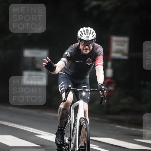 13.09.2026 - Stadtparktriathlon H.Heesch http://msf.ph/oto/10361778 13.09.2026 10:03:15 Radfahren 330, 334, 335 meine-sportfotos.de