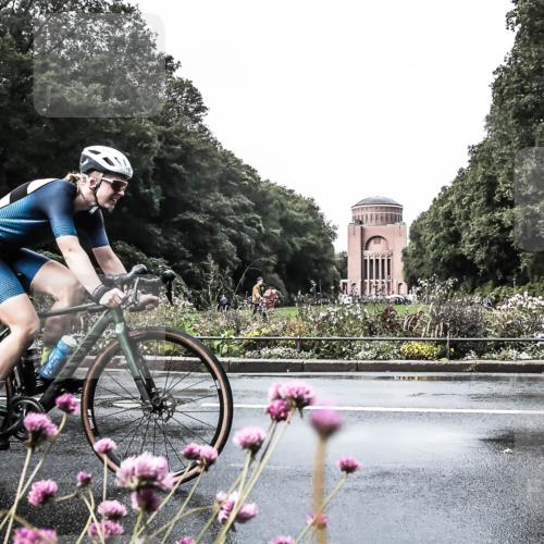 13.09.2026 - Stadtparktriathlon H.Heesch http://msf.ph/oto/10361794 13.09.2026 12:19:49 Radfahren 980, 1037, 1077 meine-sportfotos.de