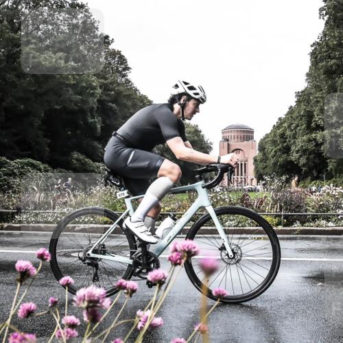 13.09.2026 - Stadtparktriathlon H.Heesch http://msf.ph/oto/10361807 13.09.2026 12:19:56 Radfahren 970, 1090, 1137, 1157 meine-sportfotos.de