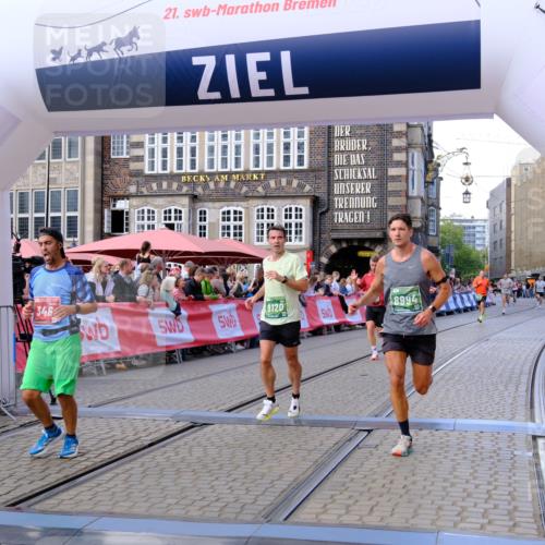 13.09.2026 - 21. swb-Marathon Bremen Tim E. http://msf.ph/oto/10361825 13.09.2026 12:59:23 Ziel 1118, 1508, 1751, 1993, 3584, 3688, 4399, 4847, 6991, 8383, 8994, 9120, 9329 meine-sportfotos.de