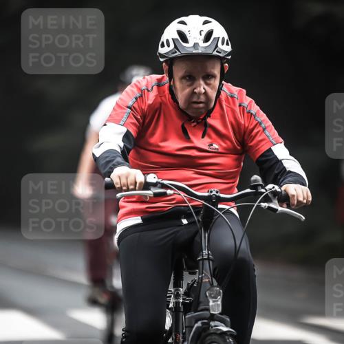 13.09.2026 - Stadtparktriathlon H.Heesch http://msf.ph/oto/10361833 13.09.2026 10:03:22 Radfahren 255, 270, 302, 335 meine-sportfotos.de