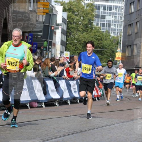 13.09.2026 - 21. swb-Marathon Bremen Strokosch-Dieckow http://msf.ph/oto/10361867 13.09.2026 10:58:32 Ziel 10249, 10494, 10530, 10543, 10604, 10673, 10750, 10798, 10826, 10828, 10903, 10914, 10931, 10932, 11120, 11131, 11202, 11295, 11388, 11403, 11420, 11750, 11752, 11884, 11906, 11952, 12017, 12092, 12386, 12387, 12441, 12482, 11030, 11189, 11228, 11488, 11743, 11955, 12237, 12320, 12505 meine-sportfotos.de
