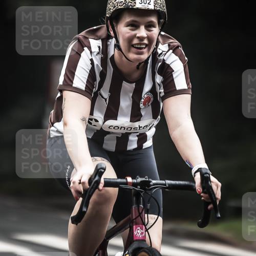 13.09.2026 - Stadtparktriathlon H.Heesch http://msf.ph/oto/10361887 13.09.2026 10:03:25 Radfahren 237, 255, 270, 302, 335 meine-sportfotos.de
