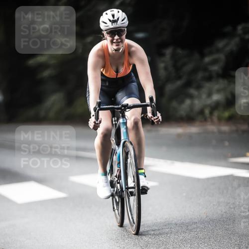 13.09.2026 - Stadtparktriathlon H.Heesch http://msf.ph/oto/10361892 13.09.2026 11:18:07 Radfahren 683, 703, 818 meine-sportfotos.de