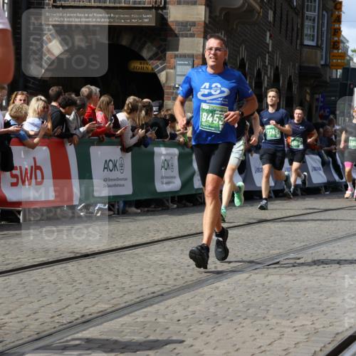 13.09.2026 - 21. swb-Marathon Bremen Strokosch-Dieckow http://msf.ph/oto/10361896 13.09.2026 13:34:22 Ziel 1364, 1656, 2355, 2464, 2727, 3162, 3389, 3522, 3632, 3790, 3984, 4613, 5341, 5489, 5563, 5587, 5768, 6090, 6151, 6350, 6405, 6509, 6623, 7047, 7113, 7303, 7354, 7431, 7897, 7988, 8025, 8512, 8641, 8910, 10058, 13118, 682, 784, 809, 1307, 1395, 1871, 2215, 3029, 3052, 3058, 3318, 3388, 3409, 3890, 4537, 4616, 5488, 5566, 5760, 5852, 6255, 7168, 7746, 7833, 7962, 8381, 8453, 9751, 9802, 13112 meine-sportfotos.de