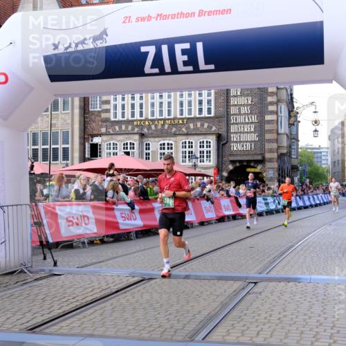 13.09.2026 - 21. swb-Marathon Bremen Tim E. http://msf.ph/oto/10361898 13.09.2026 12:59:25 Ziel 1118, 1508, 1751, 1993, 3584, 3688, 4399, 6991, 8383, 8994, 9120, 9329 meine-sportfotos.de