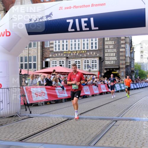 13.09.2026 - 21. swb-Marathon Bremen Tim E. http://msf.ph/oto/10361911 13.09.2026 12:59:25 Ziel 1118, 1508, 1751, 1993, 3584, 3688, 4399, 6991, 8383, 8994, 9120, 9329 meine-sportfotos.de
