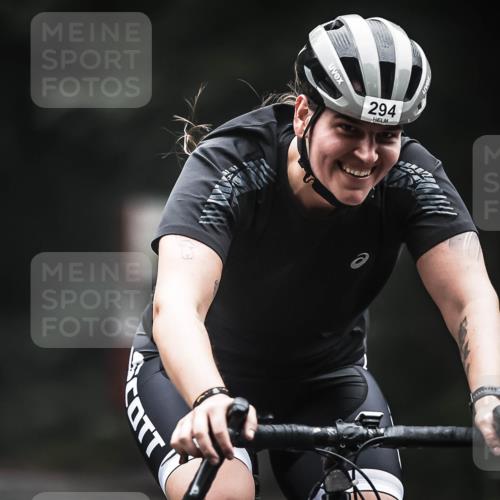 13.09.2026 - Stadtparktriathlon H.Heesch http://msf.ph/oto/10361968 13.09.2026 10:03:47 Radfahren 268, 294, 303 meine-sportfotos.de