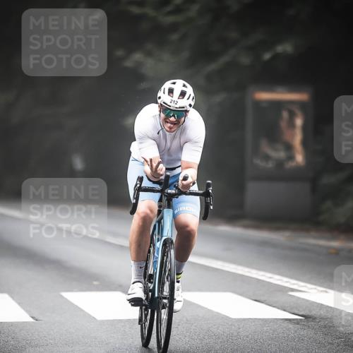 13.09.2026 - Stadtparktriathlon H.Heesch http://msf.ph/oto/10362009 13.09.2026 10:03:57 Radfahren 212 meine-sportfotos.de