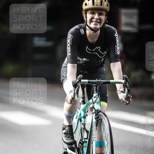 13.09.2026 - Stadtparktriathlon H.Heesch http://msf.ph/oto/10362010 13.09.2026 11:18:19 Radfahren 746, 798, 801 meine-sportfotos.de