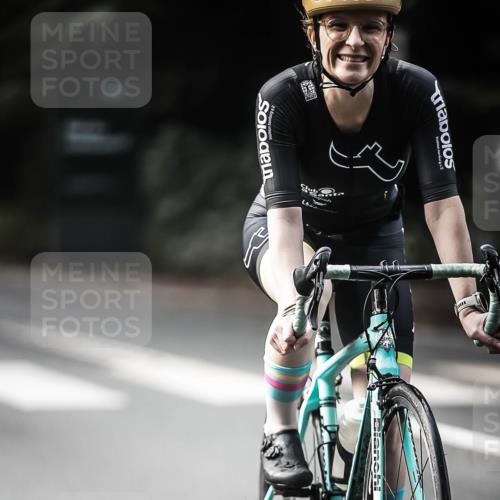 13.09.2026 - Stadtparktriathlon H.Heesch http://msf.ph/oto/10362014 13.09.2026 11:18:19 Radfahren 746, 798, 801 meine-sportfotos.de