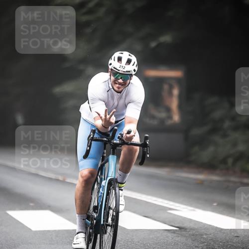 13.09.2026 - Stadtparktriathlon H.Heesch http://msf.ph/oto/10362016 13.09.2026 10:03:58 Radfahren 212 meine-sportfotos.de